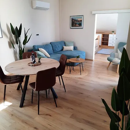 Apartman Tino Zagrebacka Ulica 51, *